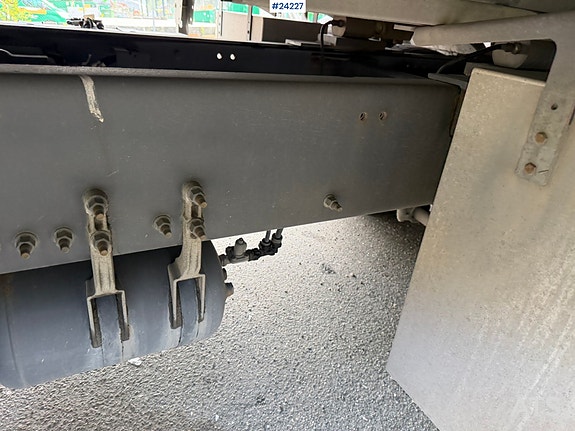Volvo FM430 renovasjonsbil m/ 1 kammer 17 of 30