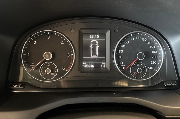 Volkswagen Caddy Maxi 10 of 24