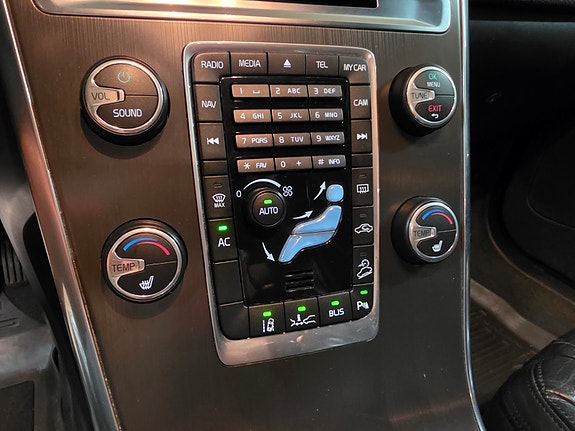 Volvo XC60 29 of 30