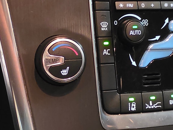 Volvo XC60 30 of 30