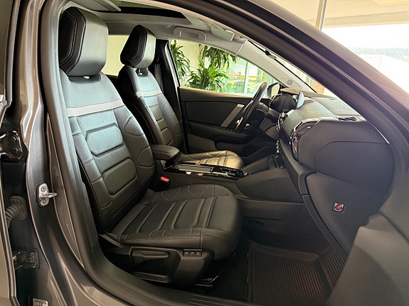 Citroen E-C4 X 23 of 30