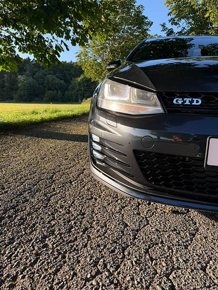 Volkswagen Golf VII 5 of 30