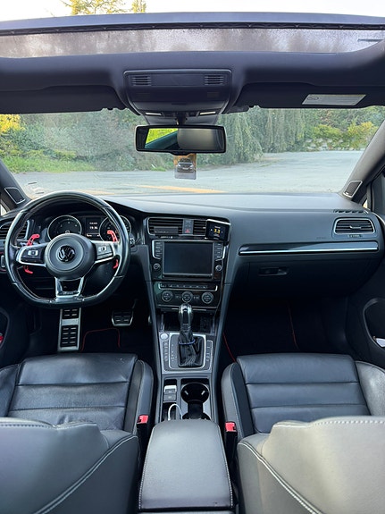 Volkswagen Golf VII 15 of 30