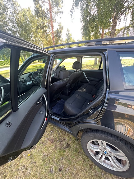 BMW X3 7 of 8