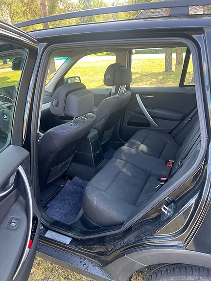 BMW X3 8 of 8