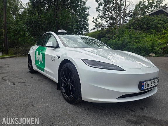 Tesla Model 3 8 of 24