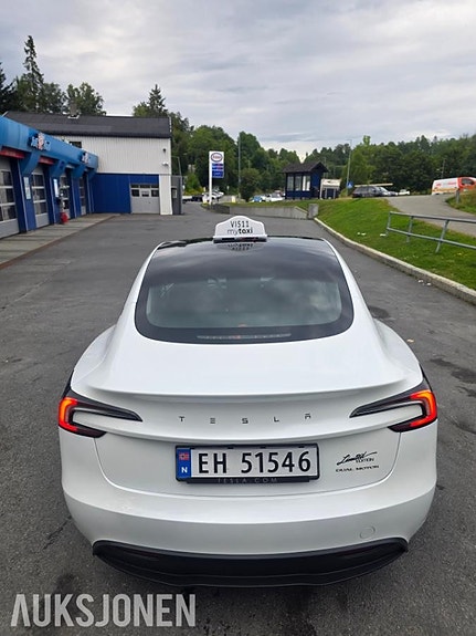 Tesla Model 3 5 of 24