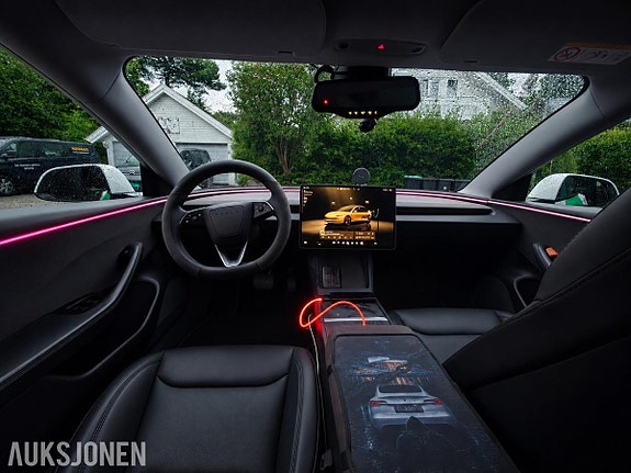 Tesla Model 3 11 of 24