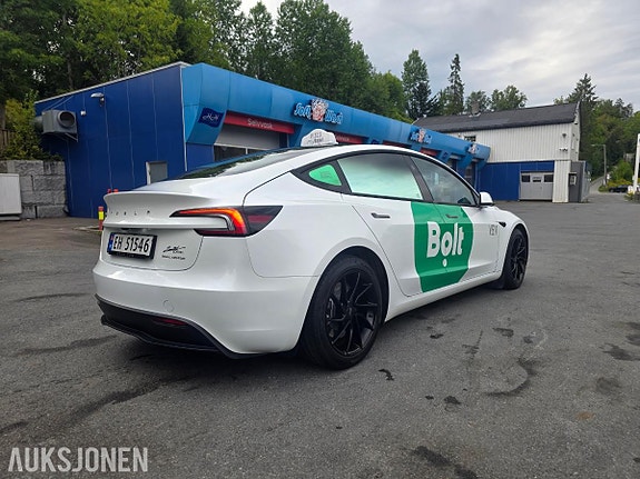 Tesla Model 3 6 of 24