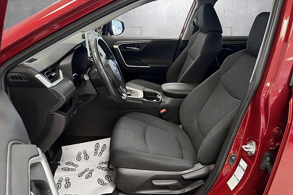 Toyota RAV4 11 of 26