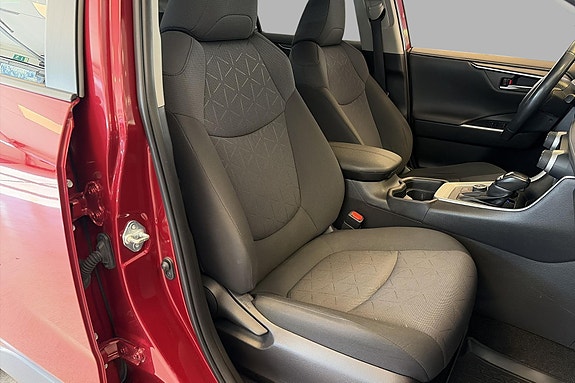 Toyota RAV4 16 of 26