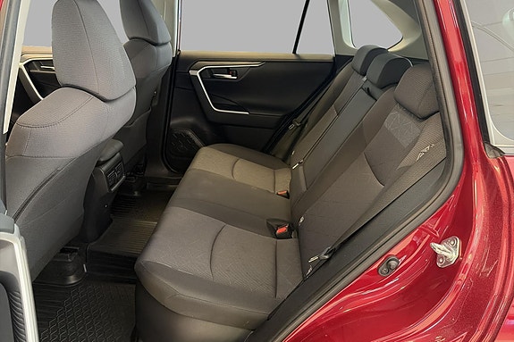 Toyota RAV4 13 of 26