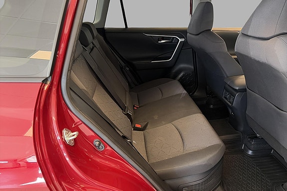 Toyota RAV4 14 of 26
