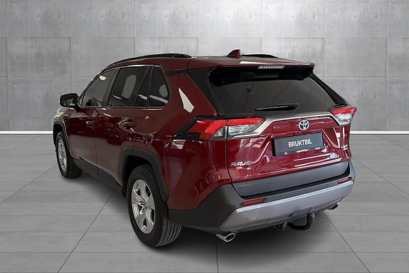 Toyota RAV4 3 of 26