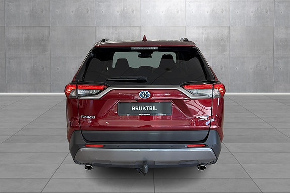 Toyota RAV4 4 of 26