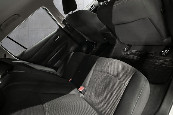 Nissan Leaf 16 of 20