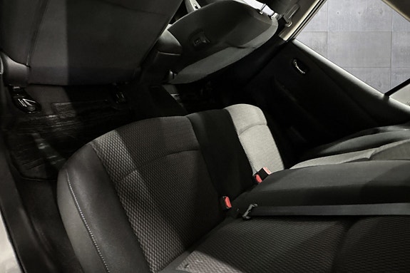 Nissan Leaf 17 of 20