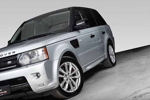 Land Rover Range Rover Sport 3 of 30