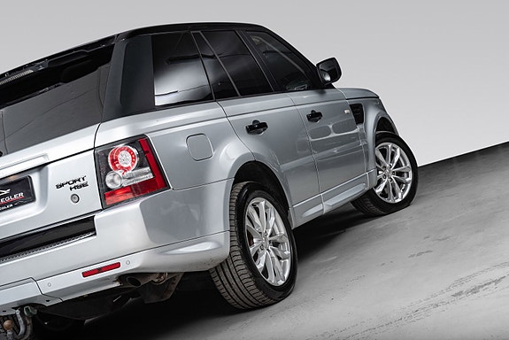 Land Rover Range Rover Sport 4 of 30