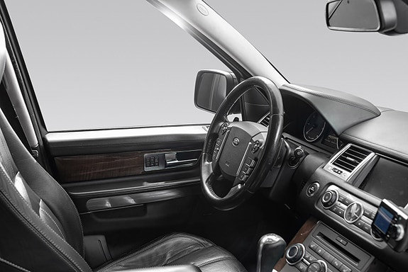 Land Rover Range Rover Sport 19 of 30