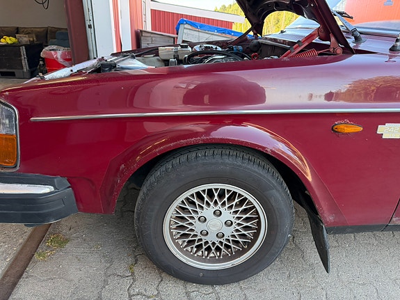Volvo 242 16 of 22