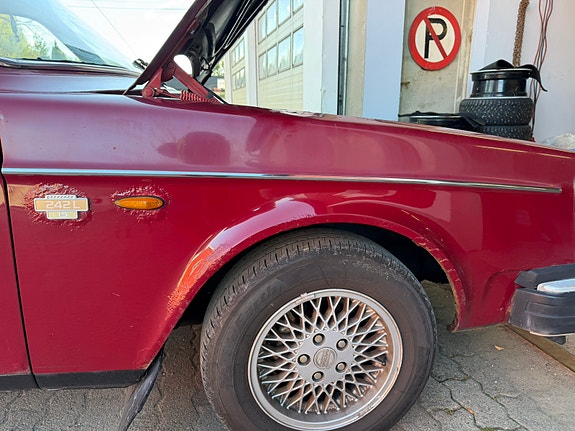 Volvo 242 20 of 22