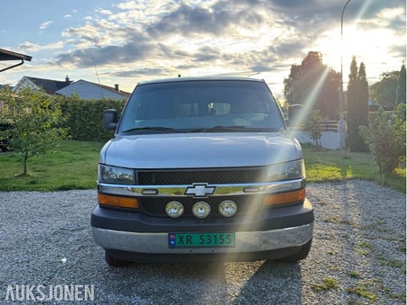 Chevrolet Express 4 of 10