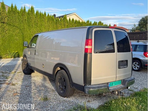 Chevrolet Express 6 of 10