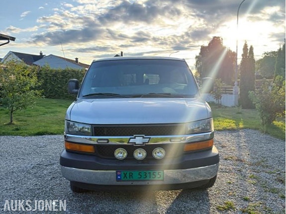 Chevrolet Express 3 of 10