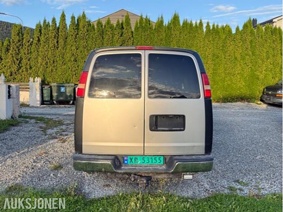 Chevrolet Express 7 of 10