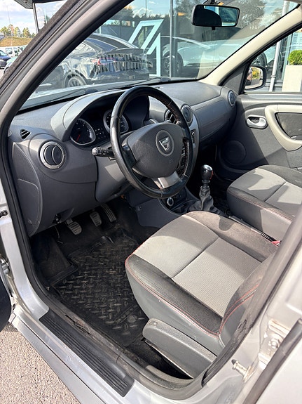 Dacia Duster 9 of 21