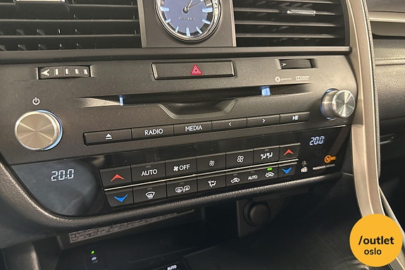 Lexus RX450h 22 of 30