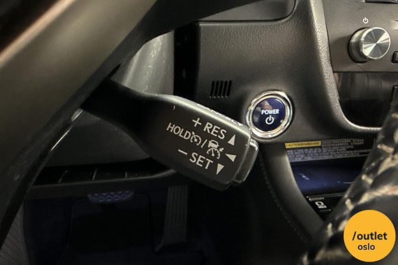 Lexus RX450h 27 of 30