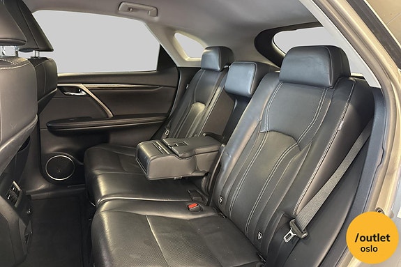 Lexus RX450h 12 of 30