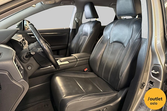 Lexus RX450h 13 of 30