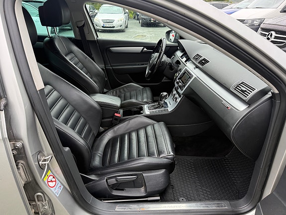 Volkswagen Passat Alltrack 25 of 27