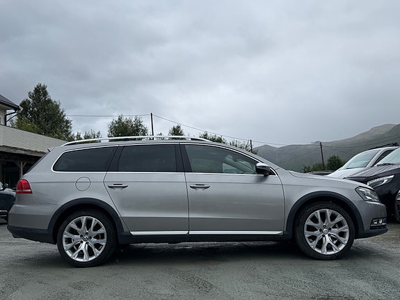 Volkswagen Passat Alltrack 4 of 27