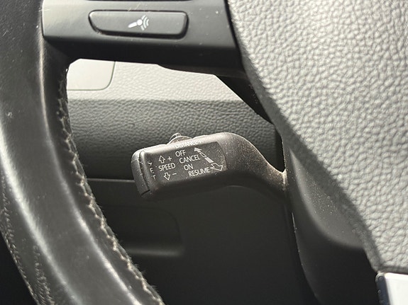 Volkswagen Passat Alltrack 14 of 27