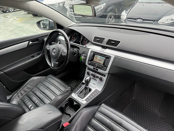 Volkswagen Passat Alltrack 26 of 27