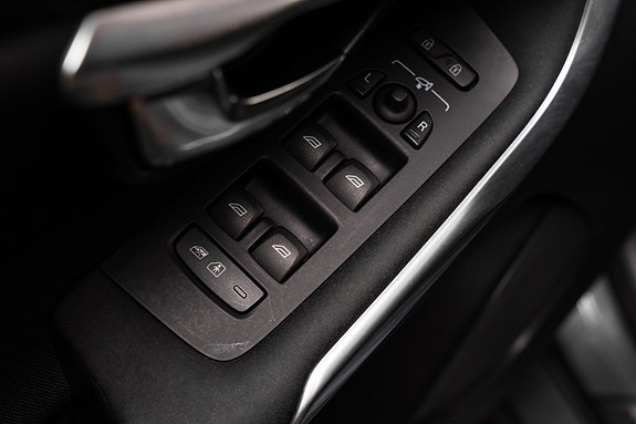 Volvo V40 11 of 22