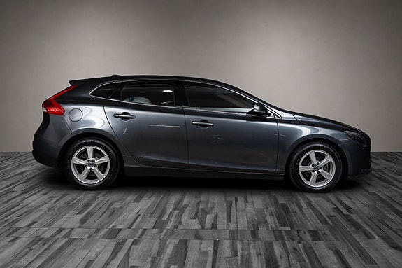 Volvo V40 6 of 22