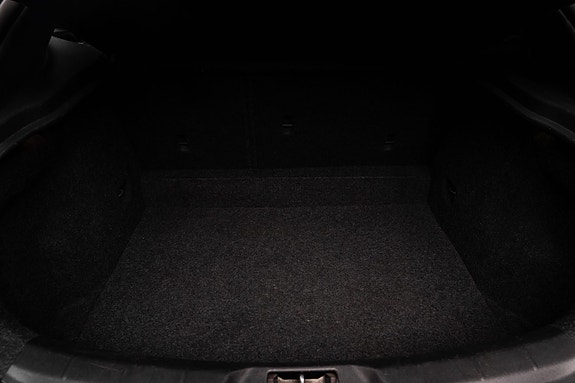 Volvo V40 14 of 22