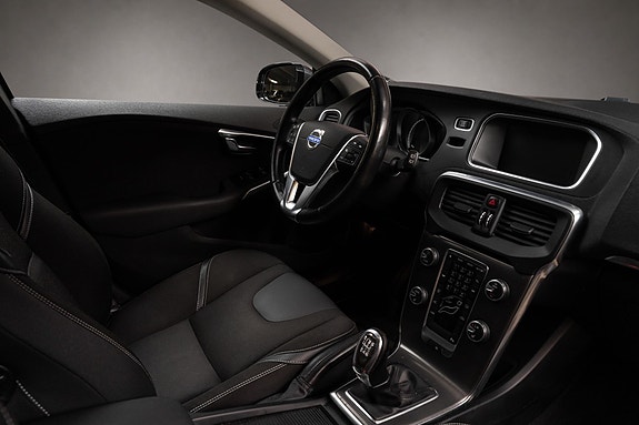 Volvo V40 16 of 22