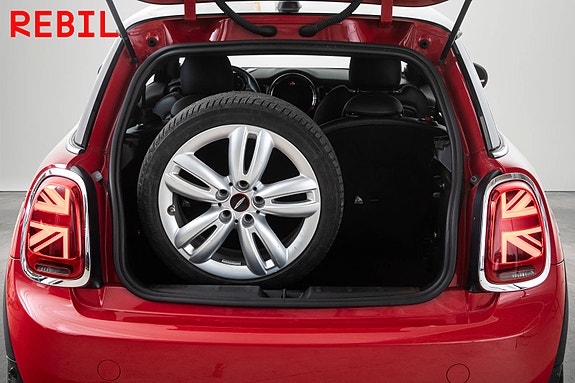 MINI Cooper SE 27 of 28
