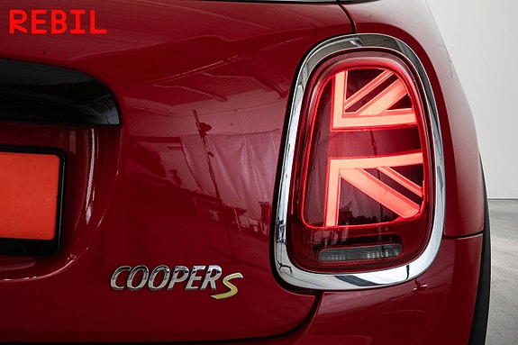 MINI Cooper SE 26 of 28