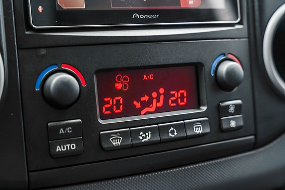 Peugeot Partner 28 of 30