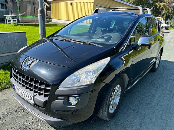 Peugeot 3008 2 of 13