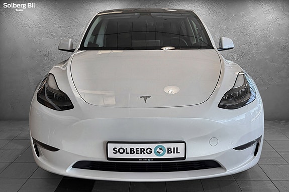 Tesla Model Y 2 of 30