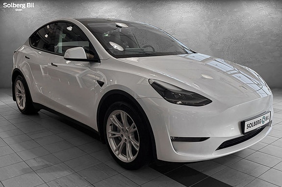 Tesla Model Y 3 of 30