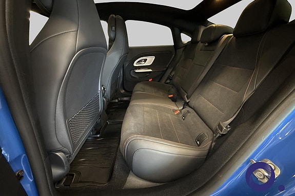 Mercedes-Benz CLA350 23 of 24